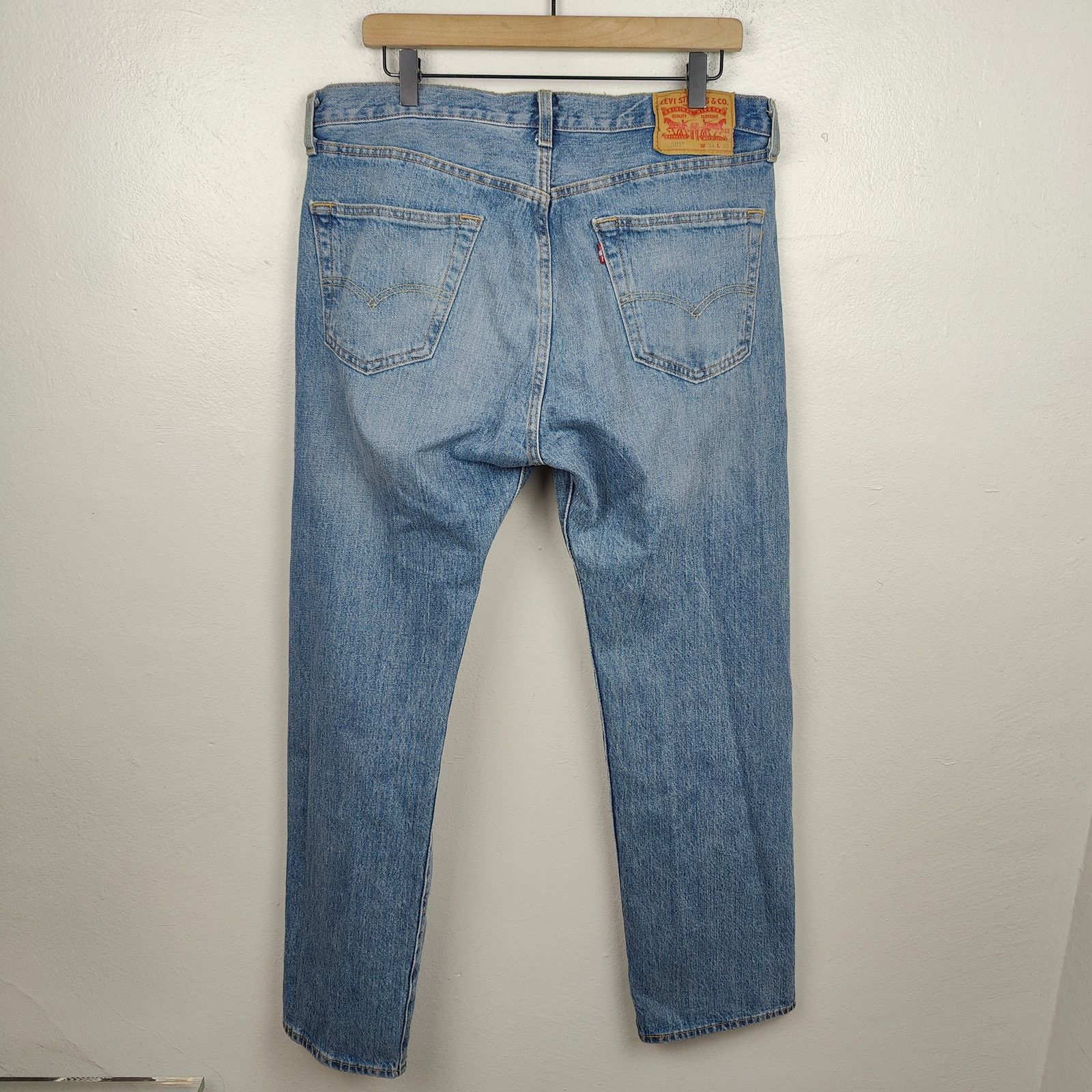 Levi's Levi's 501 Mens 34x30 Medium Wash Straight Fit Relaxed Size US 34 / EU 50 - 6 Thumbnail