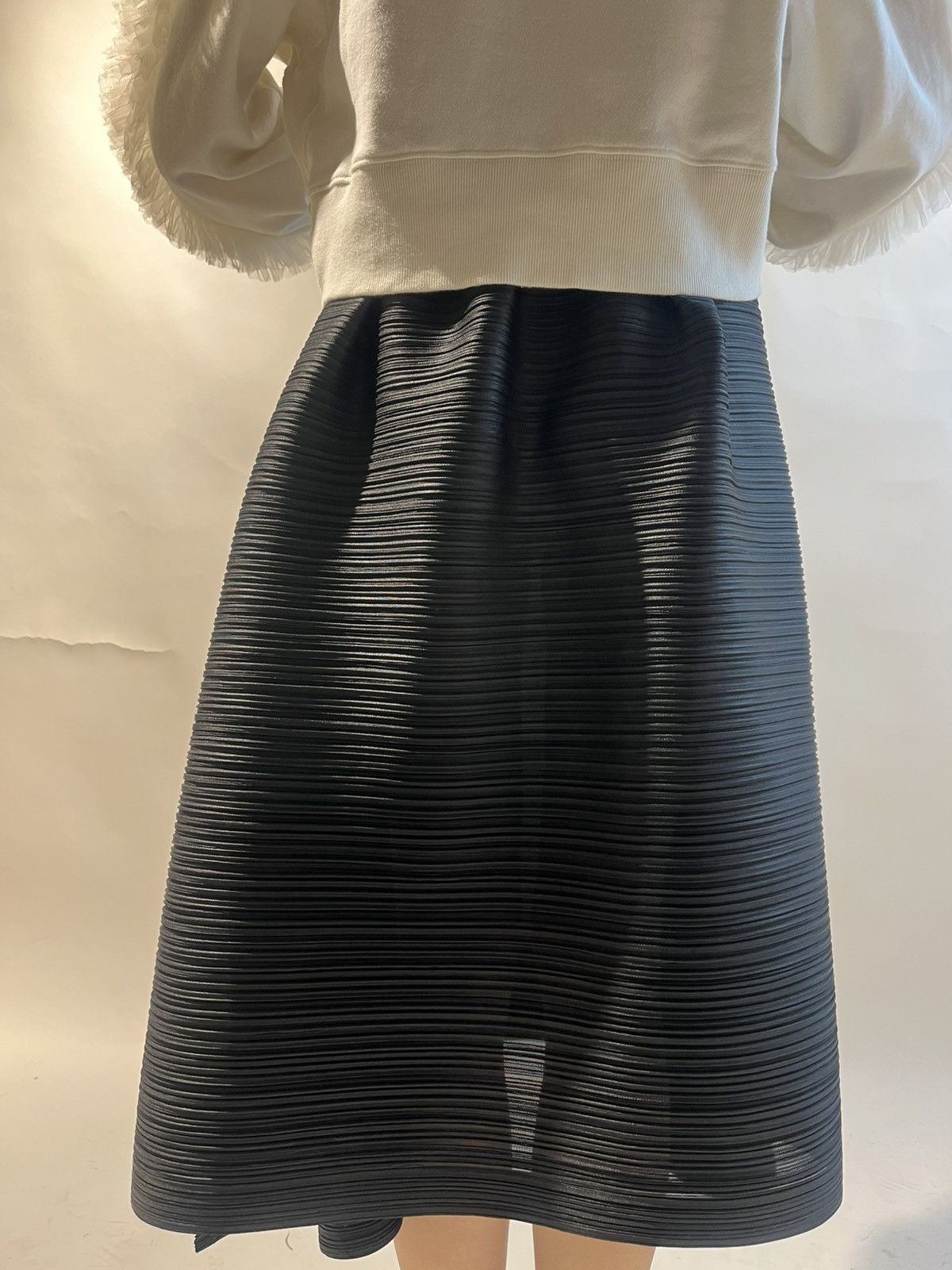 Pleats Please Issey Miyake Pleats Please Issey Miyake Black Motion Skirt Size 28" / US 6 / IT 42 - 2 Thumbnail