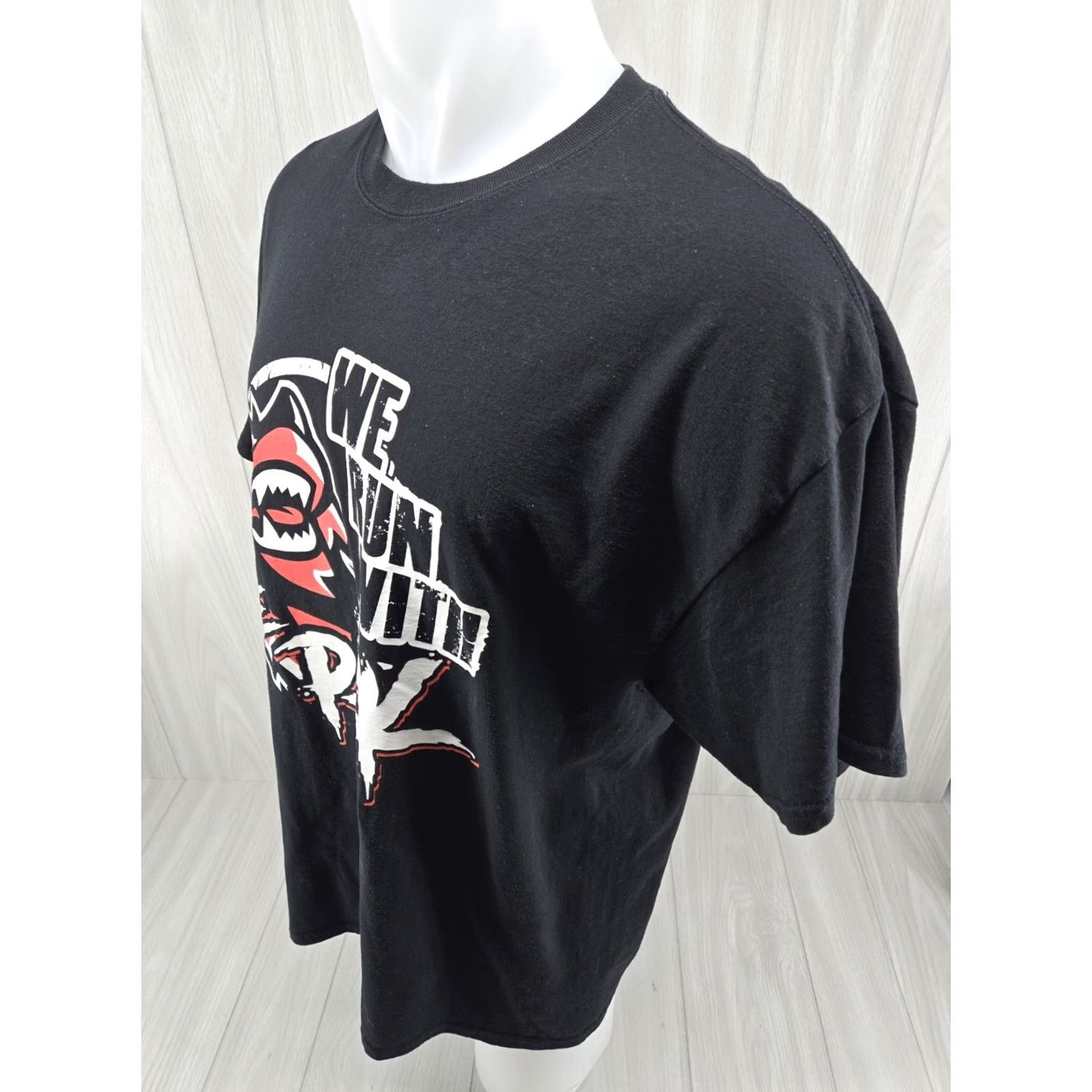Gildan Huntsville Havoc We Run With The Pack Hockey Shirt Adult XL Black Graphic Print T-Shirt Men Shirt NHL Team Hockey Fans Mens Size US XL / EU 56 / 4 - 5 Thumbnail