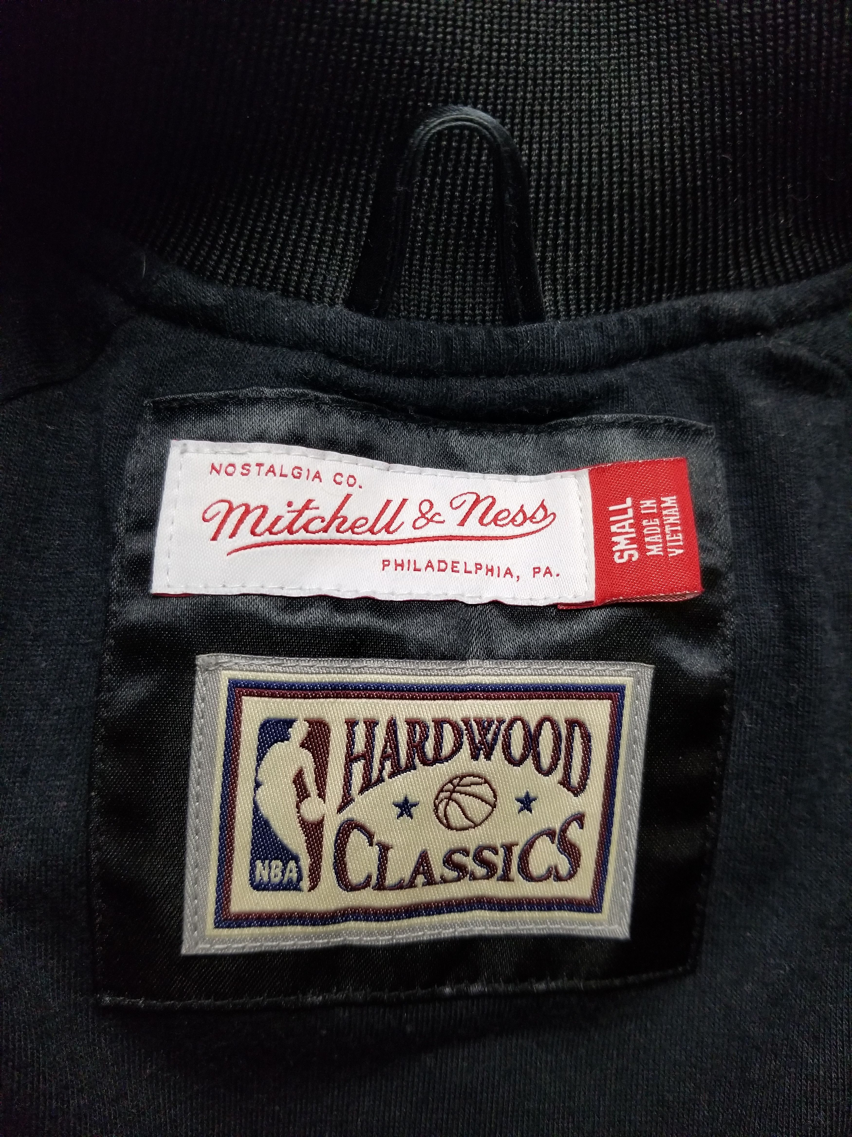 Mitchell & Ness Toronto Raptors Hardwood Classics NBA Bomber Jacket Size US S / EU 44-46 / 1 - 6 Thumbnail