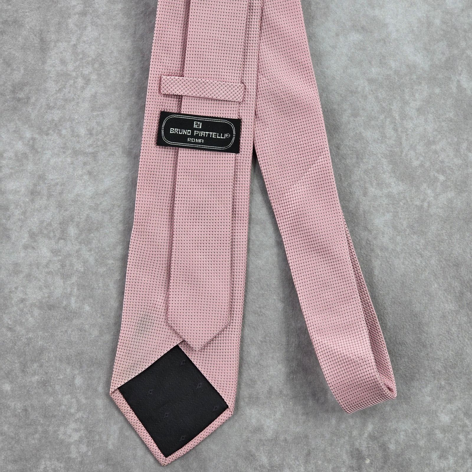 Bruno Piattelli Bruno Pirttelli Pink Gray Polka Dot 100% Silk Men's Neck Tie Size 30 - 3 Thumbnail