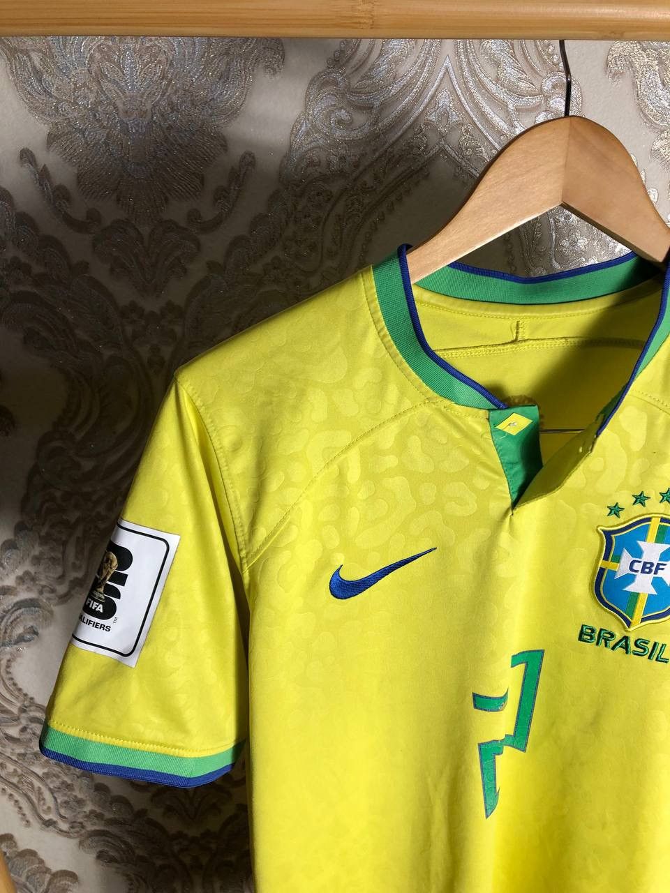 Nike VINTAGE NIKE BRAZIL REAL MADRID SOCCER JERSEY RETRO Y2K 90s Size US M / EU 48-50 / 2 - 4 Thumbnail