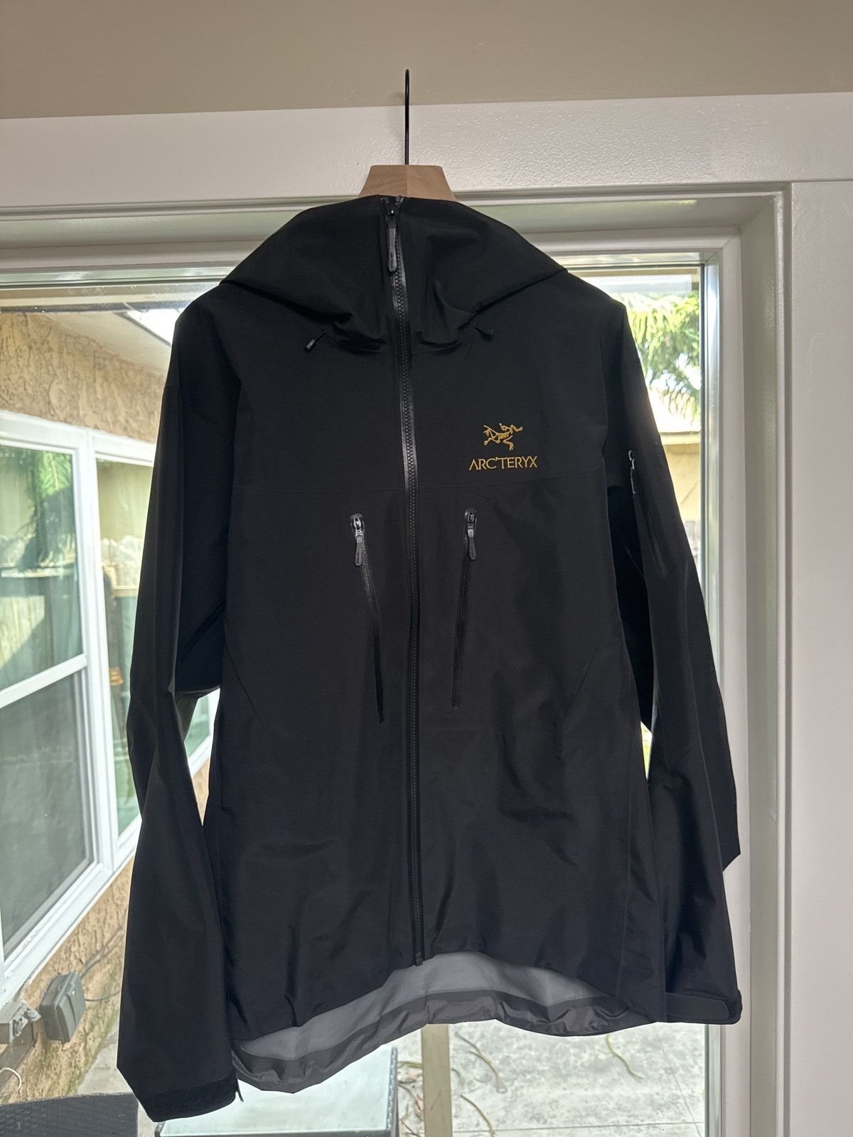 Arc'teryx 24k alpha sv Size US L / EU 52-54 / 3 - 1 Thumbnail