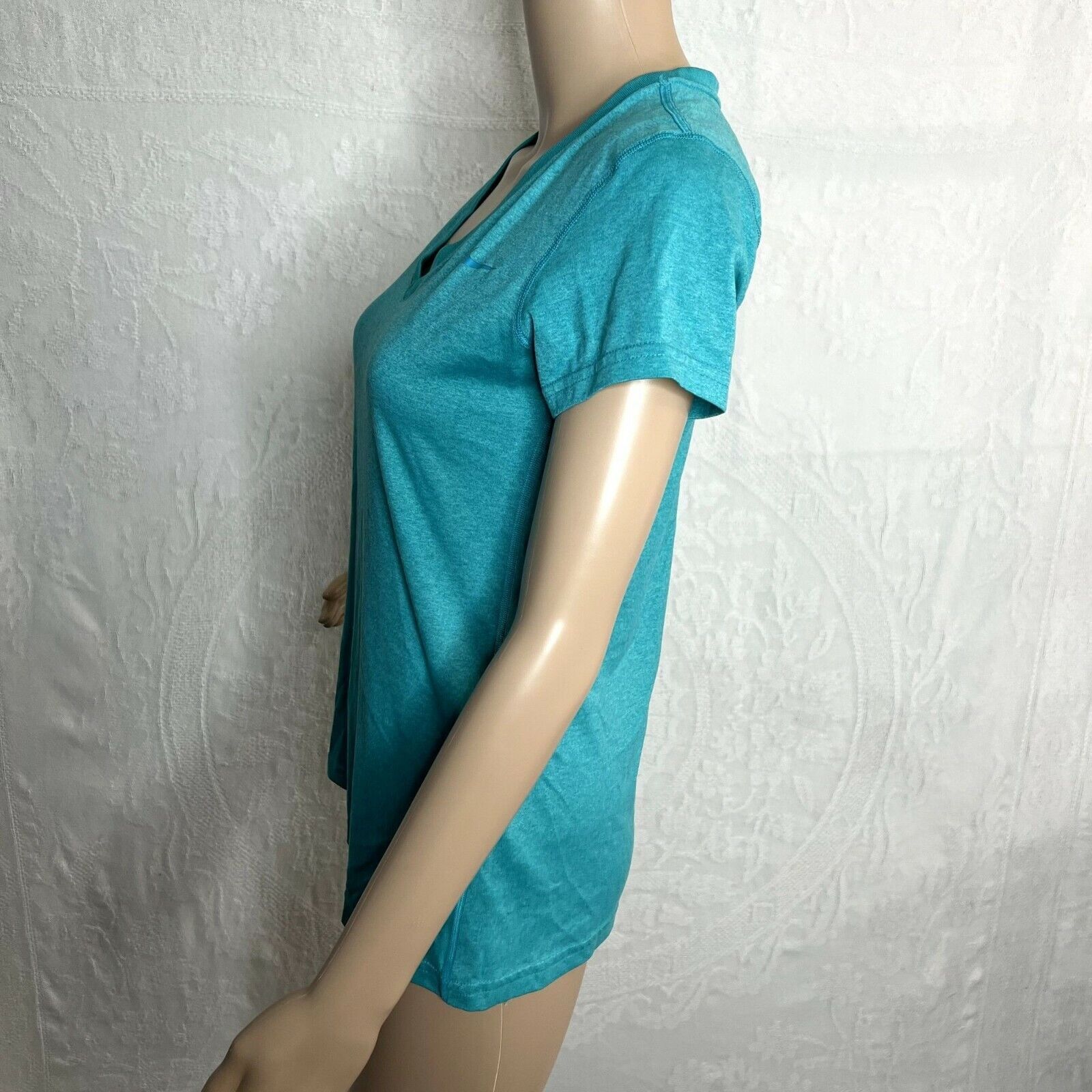 Nike Nike Teal Dri Fit V-Neck Tee Size S / US 4 / IT 40 - 2 Thumbnail