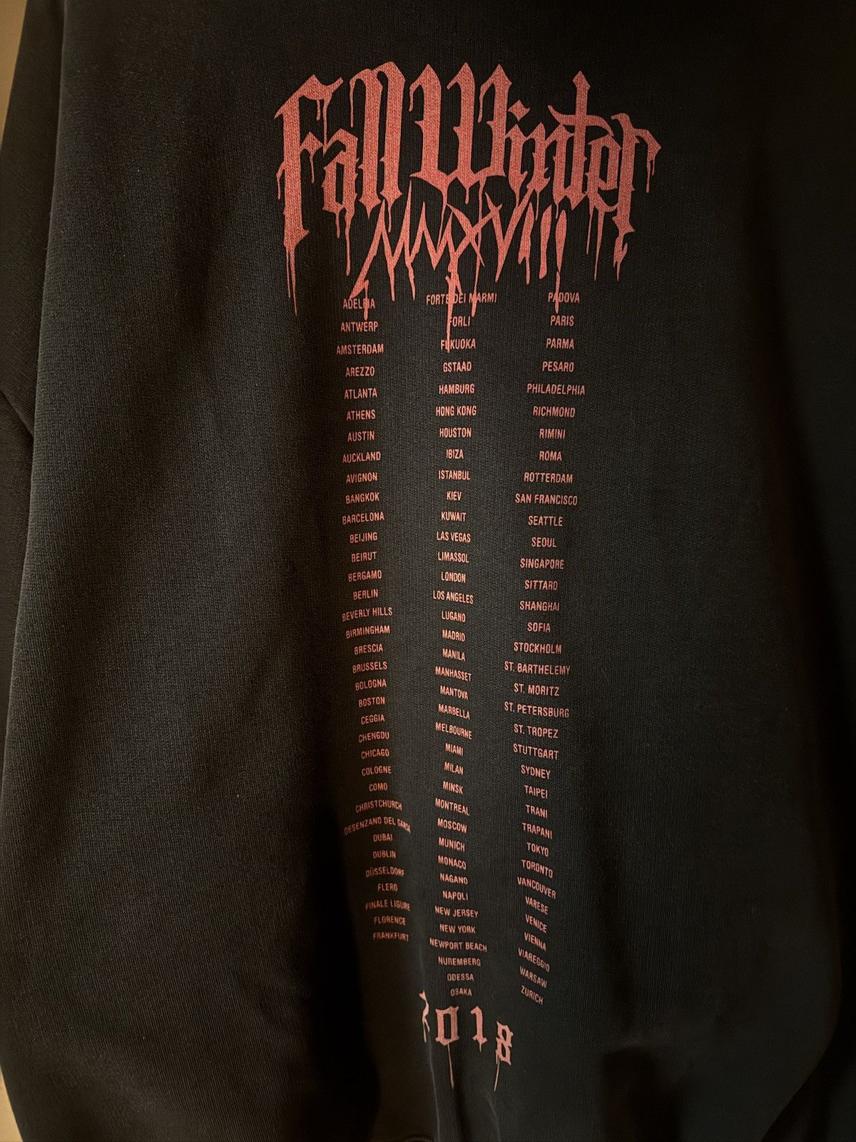 Vetements Vetements FW18 “World Tour” Hoodie – XS (Oversized) Size US XS / EU 42 / 0 - 8 Thumbnail