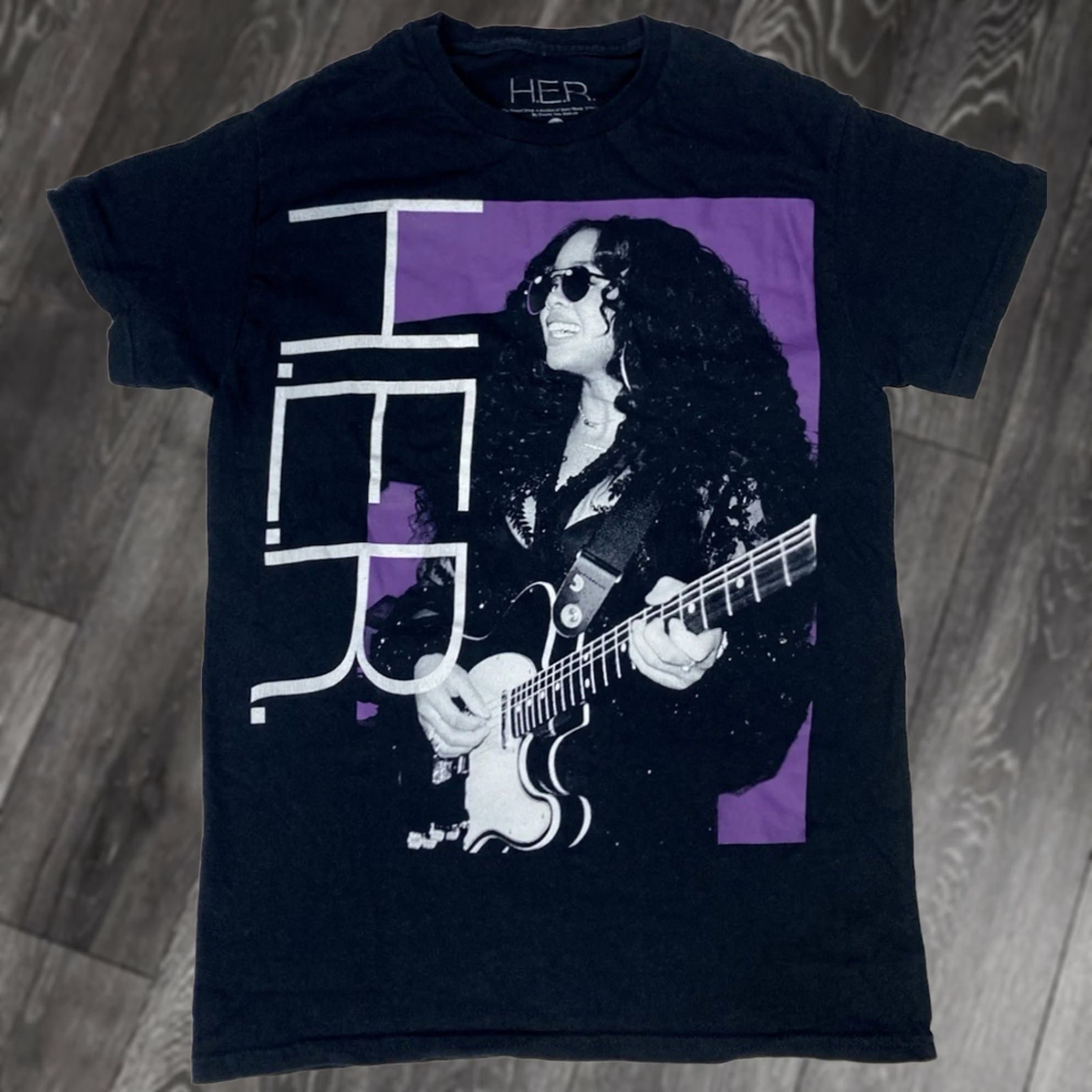 Vintage VINTAGE H.E.R. Graphic T-shirt Women Small Black Short Sleeve Music Size S / US 4 / IT 40 - 1 Thumbnail