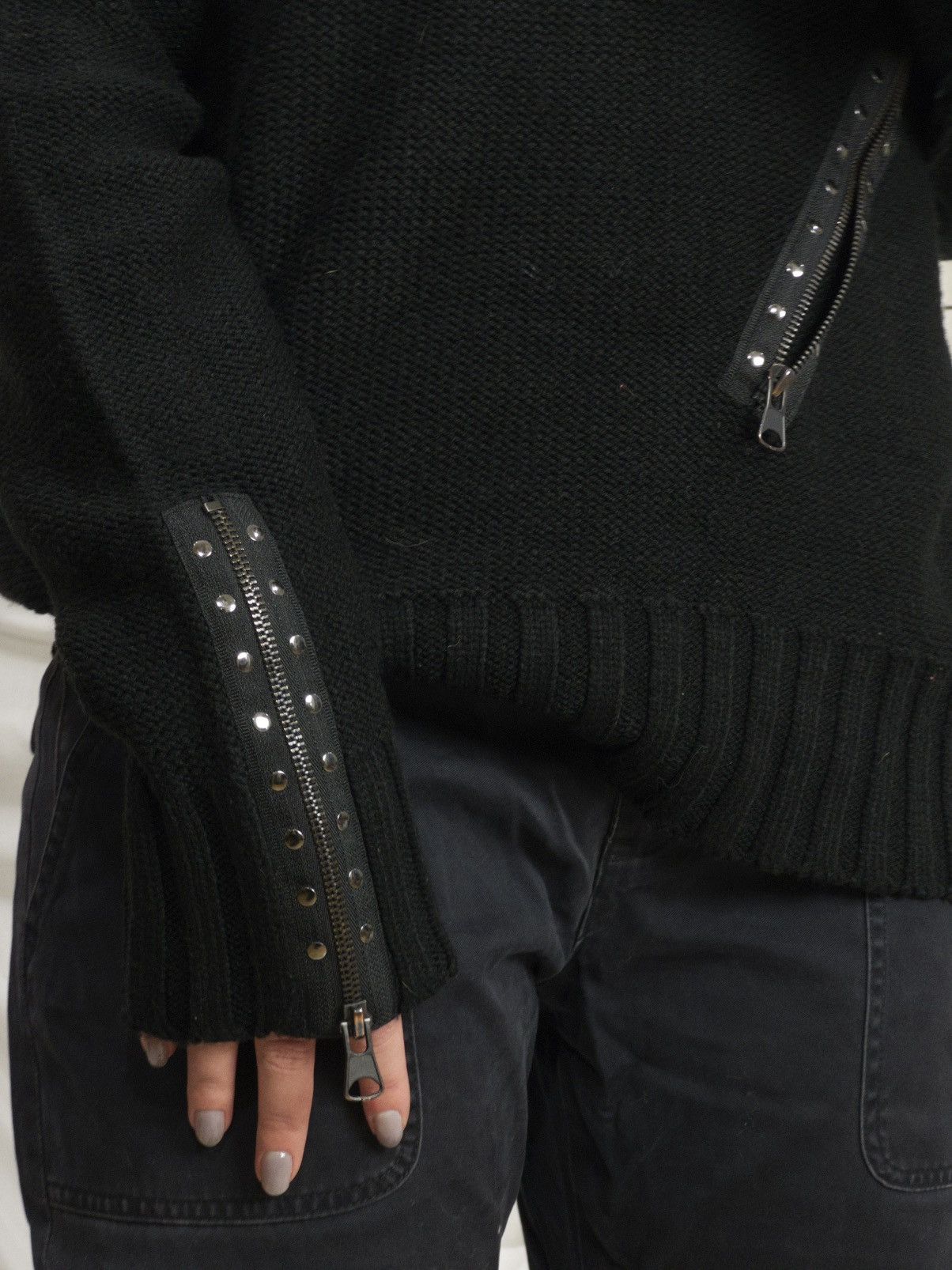 Vintage Black industrial knit sweater with zippers & D-rings Size M / US 6-8 / IT 42-44 - 6 Thumbnail