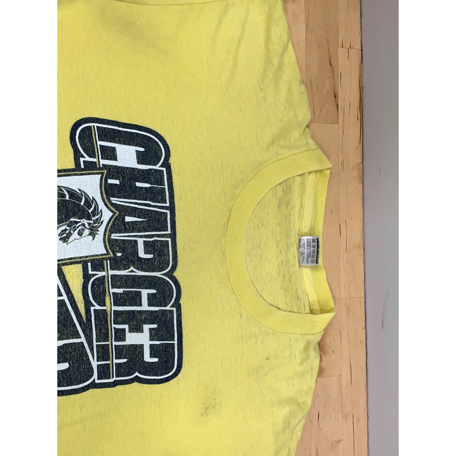 Vintage VINTAGE San Diego Chargers Shirt Mens XL Yellow 90s Graphic Tee Sportswear/Beach Boys Size US XL / EU 56 / 4 - 7 Thumbnail