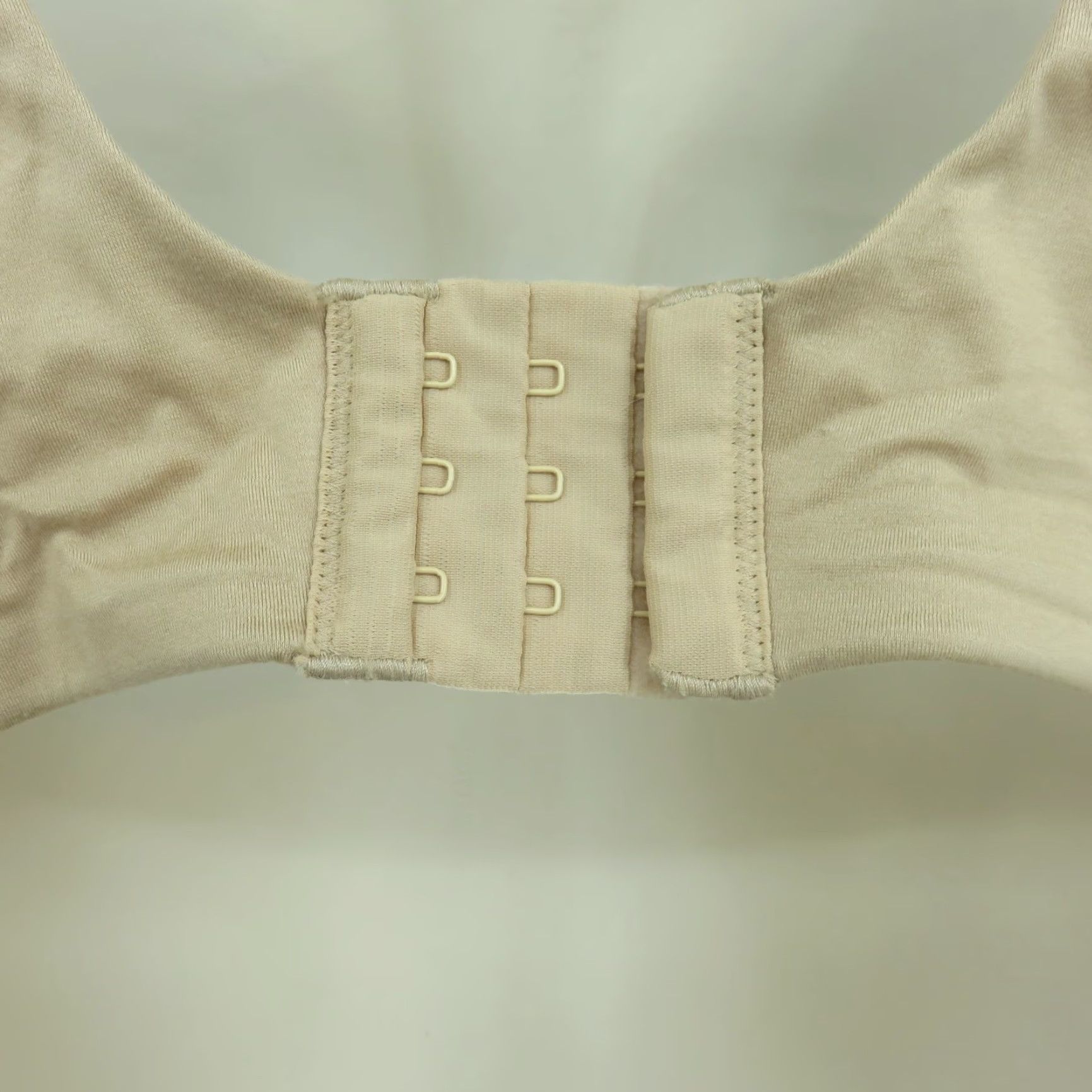 Vintage Maidenform Comfort Devotion Bra 40C Beige Lined Underwire T-Shirt Style Size ONE SIZE - 7 Thumbnail