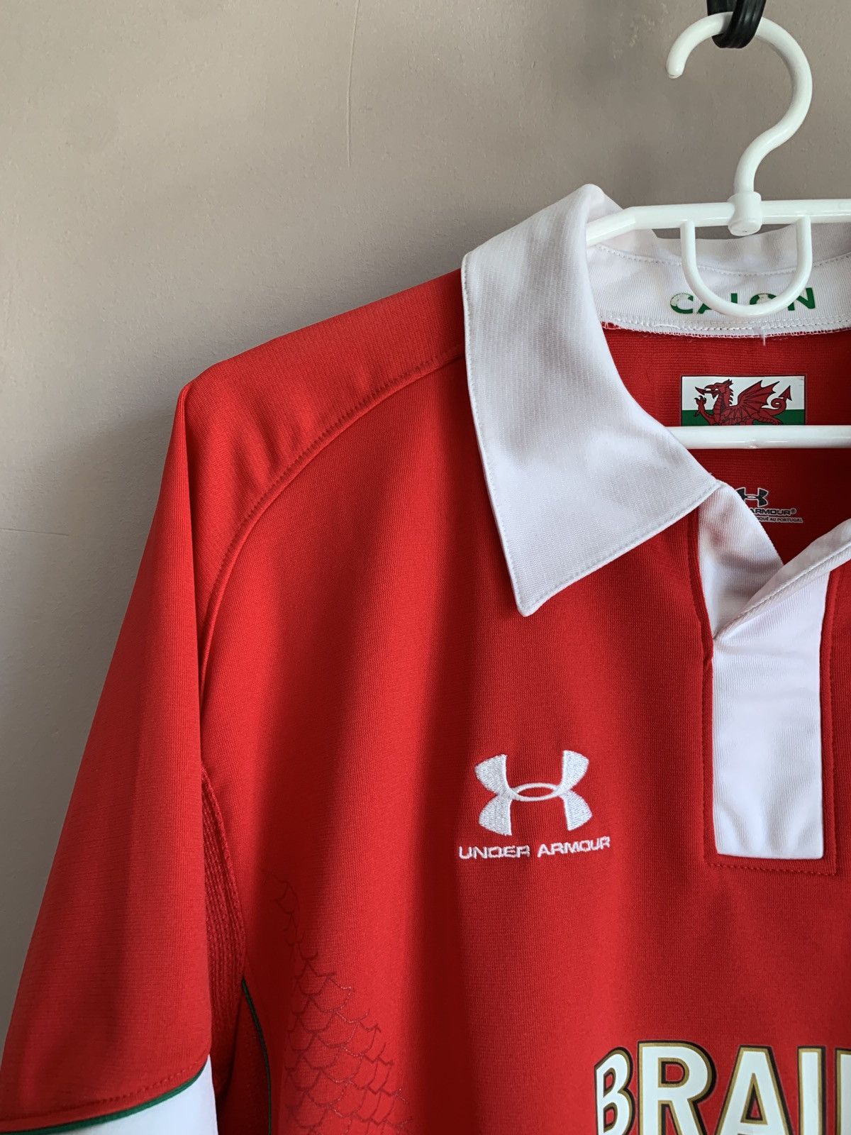 Under Armour Wales 2008 Home Rugby Union Shirt Under Armour Jersey Sz M Size US M / EU 48-50 / 2 - 4 Thumbnail