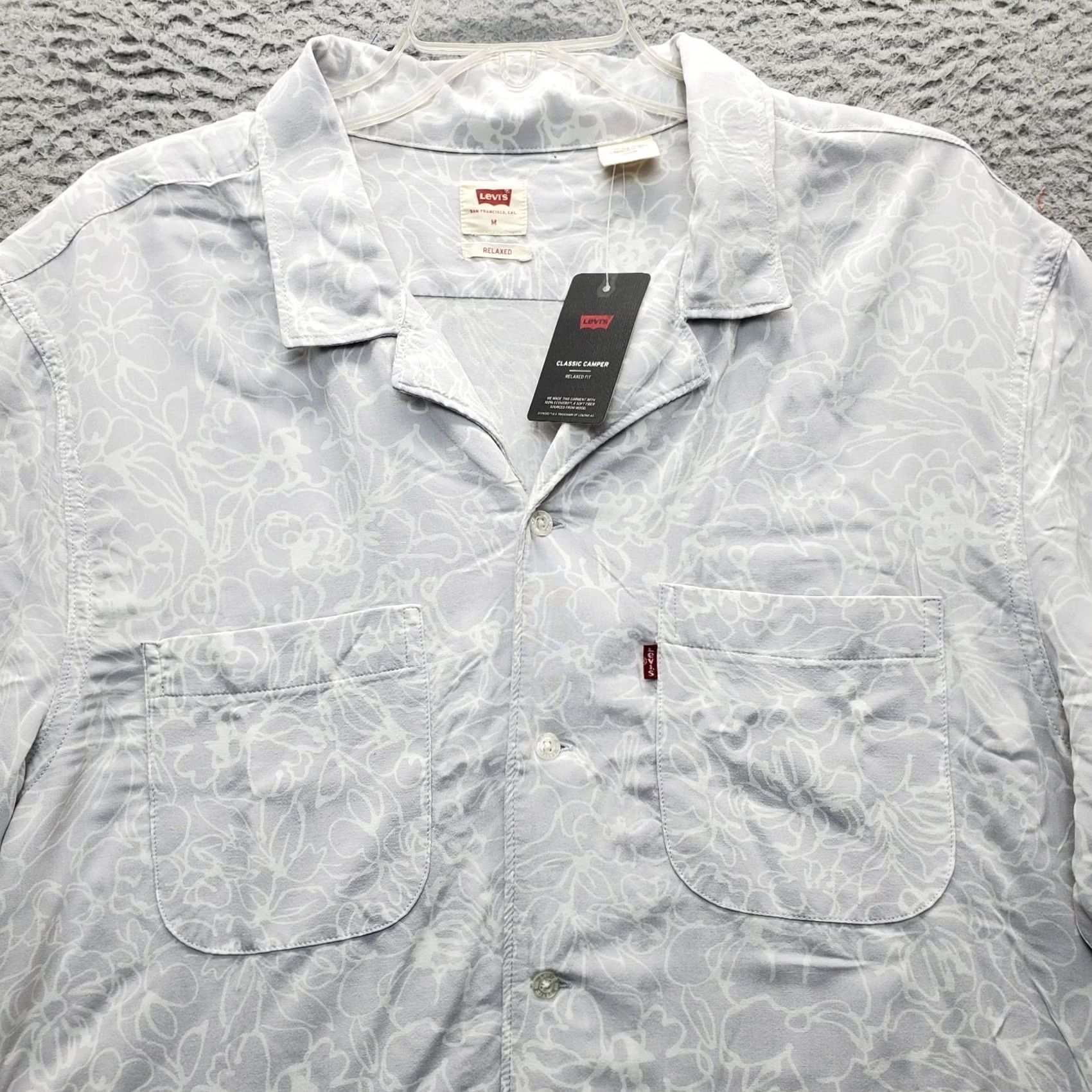 Levi's Levi's Camp Shirt Mens M Multi Floral Relaxed Fit Chest Pocket 219760121 Shirt Mens M Multicolor Floral 219760121 Size US M / EU 48-50 / 2 - 5 Thumbnail