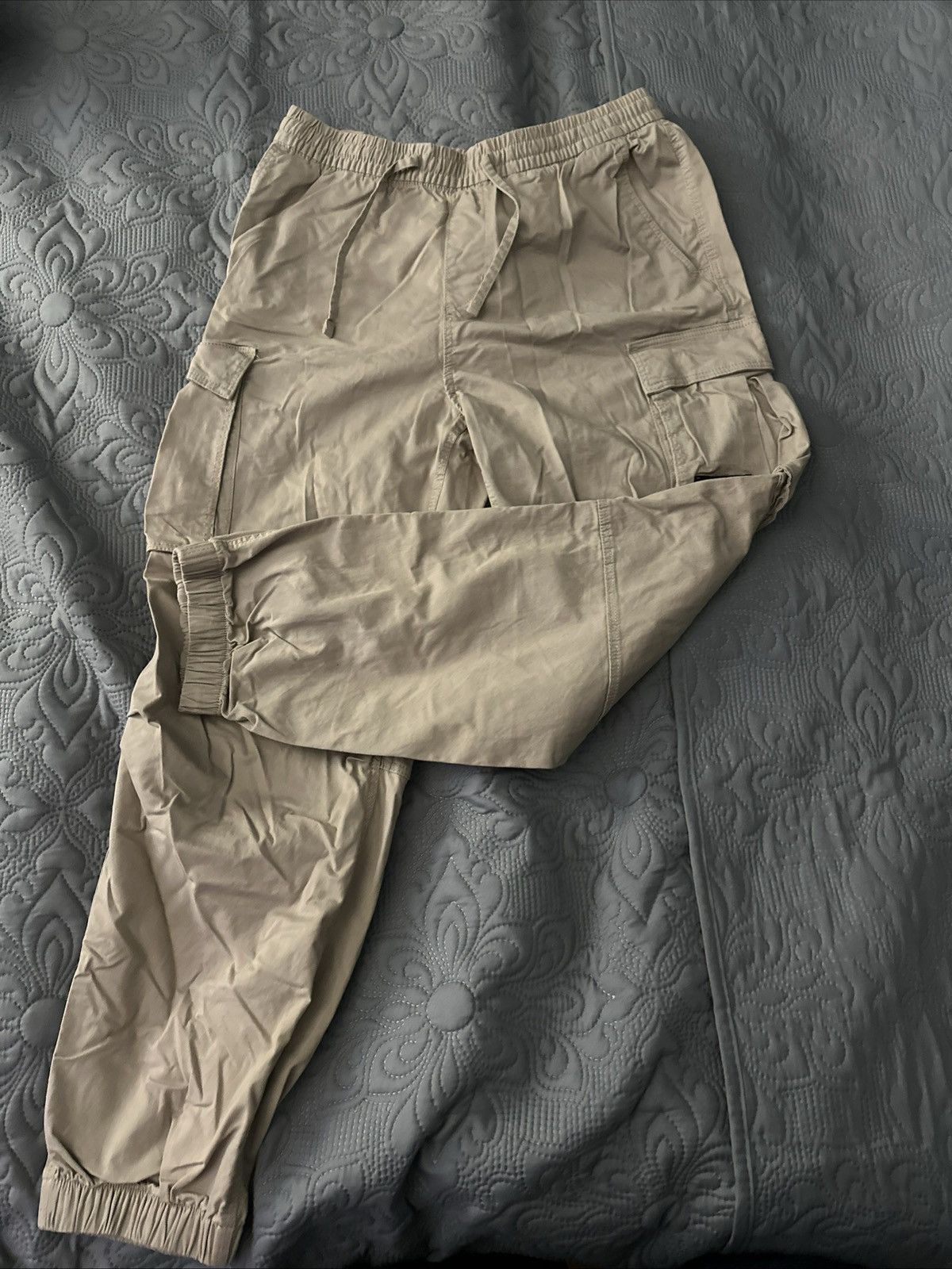H&M Beige H&M pants Size US 32 / EU 48 - 1 Thumbnail