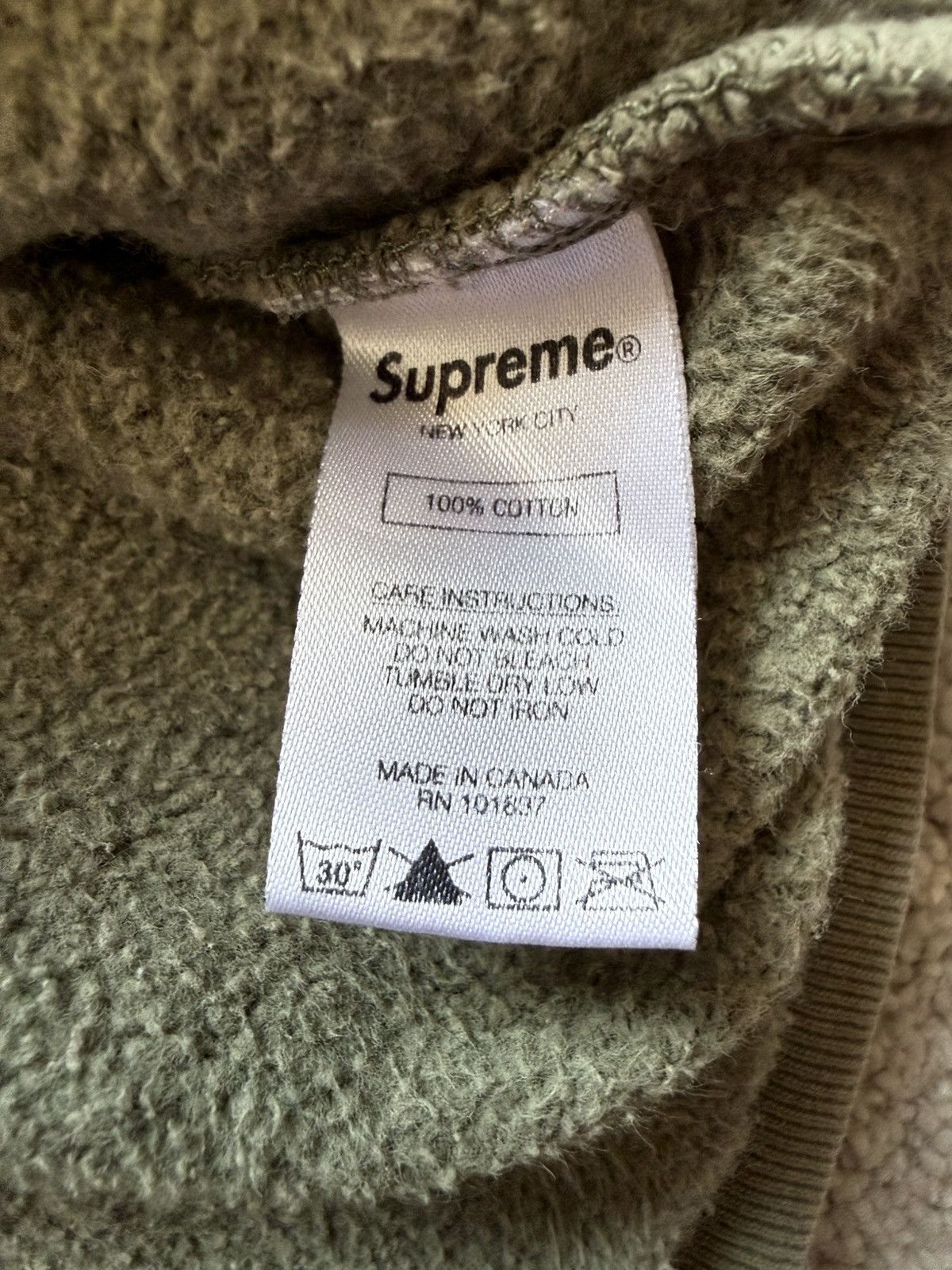 Supreme Good condition Supreme split crewneck from FW18 Size US L / EU 52-54 / 3 - 6 Thumbnail
