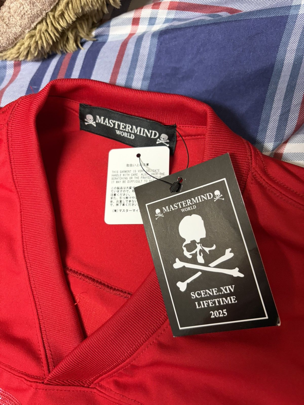 Mastermind World MASTERMIND WORLD Red MW Football V-Neck Jersey Size US XL / EU 56 / 4 - 2 Thumbnail