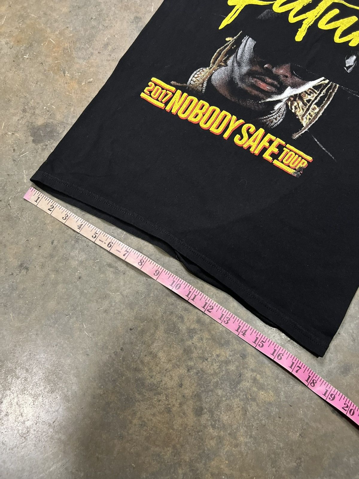 Gildan 2017 Future Nobody’s Safe tour Tshirt Size US S / EU 44-46 / 1 - 4 Thumbnail