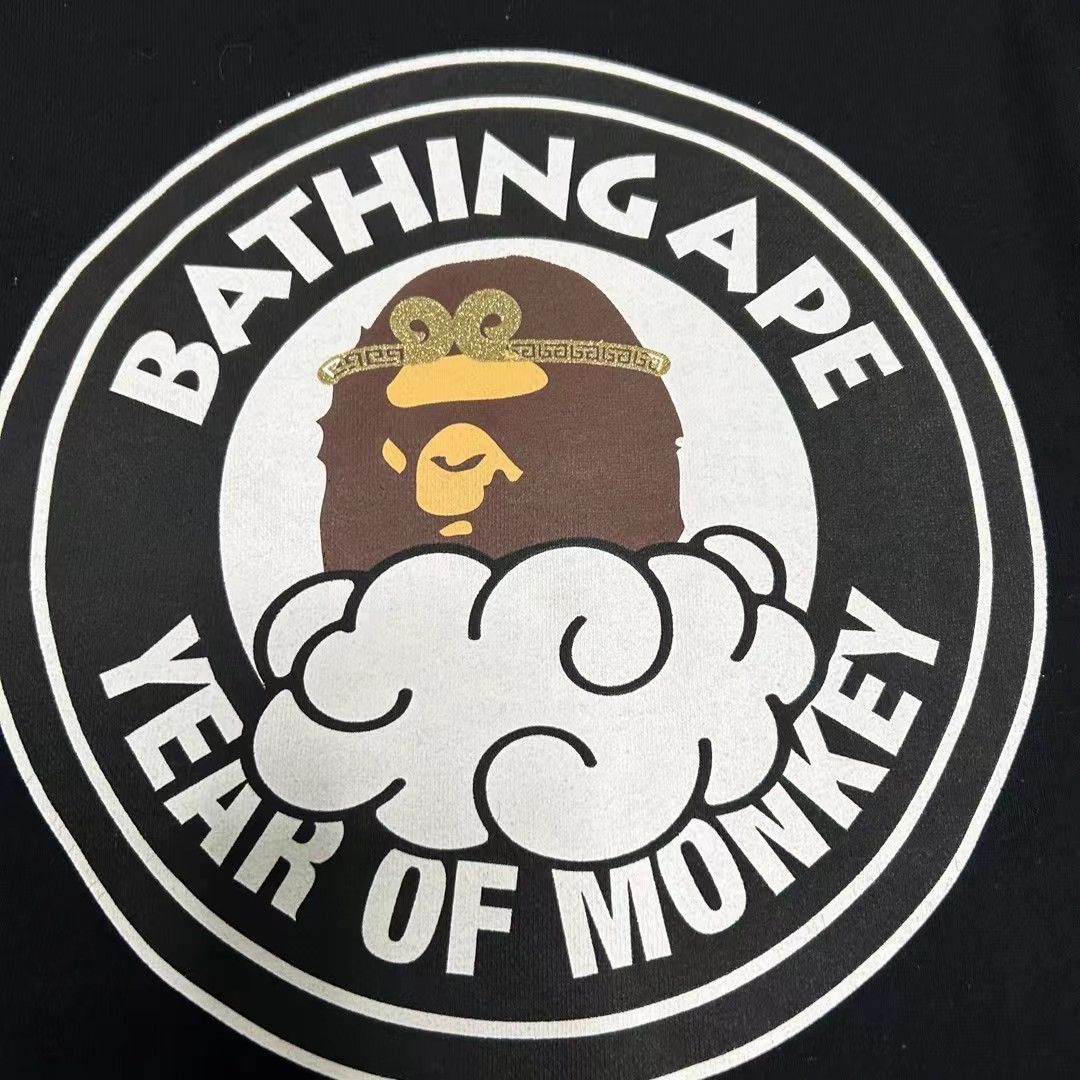 Bape YEAR OF THE MONKEY CREWNECK Size US L / EU 52-54 / 3 - 2 Thumbnail