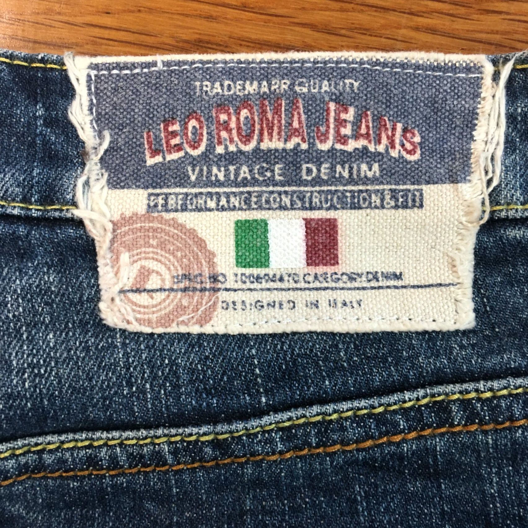 Denime VINTAGE Leo Roma Womens Blue Low Rise Embroidered Denim Jeans Size 3 30X32 90s Flared Size 26" / US 2 / IT 38 - 6 Thumbnail