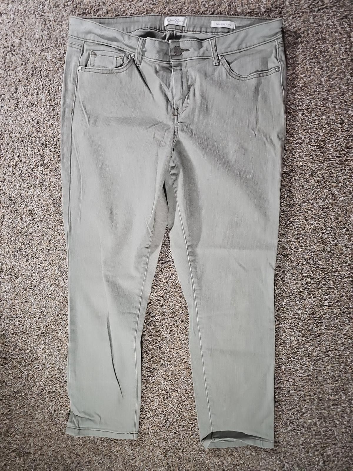 Other Jessica Simpson Rolled Crop Skinny Green Jeans 14/32 Size 36" / US 14 / IT 50 - 1 Thumbnail