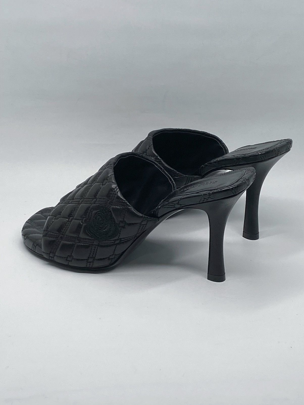 Burberry Burberry Quilted Leather Mules size 37 Size US 7 / IT 37 - 10 Thumbnail