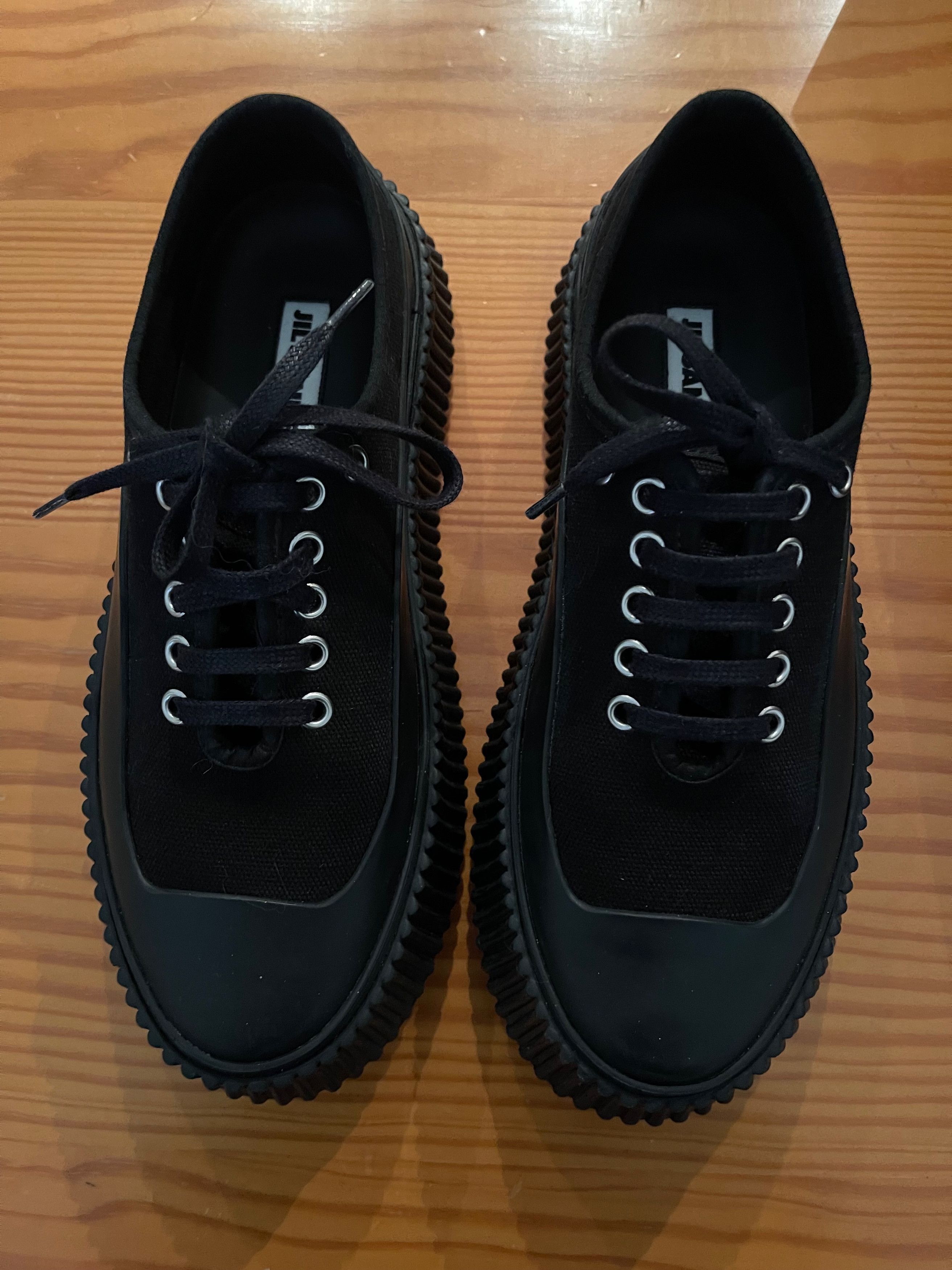image of Jil Sander Jill Sander Low Top Sneakers - Size 8 (38) in Black, Women's
