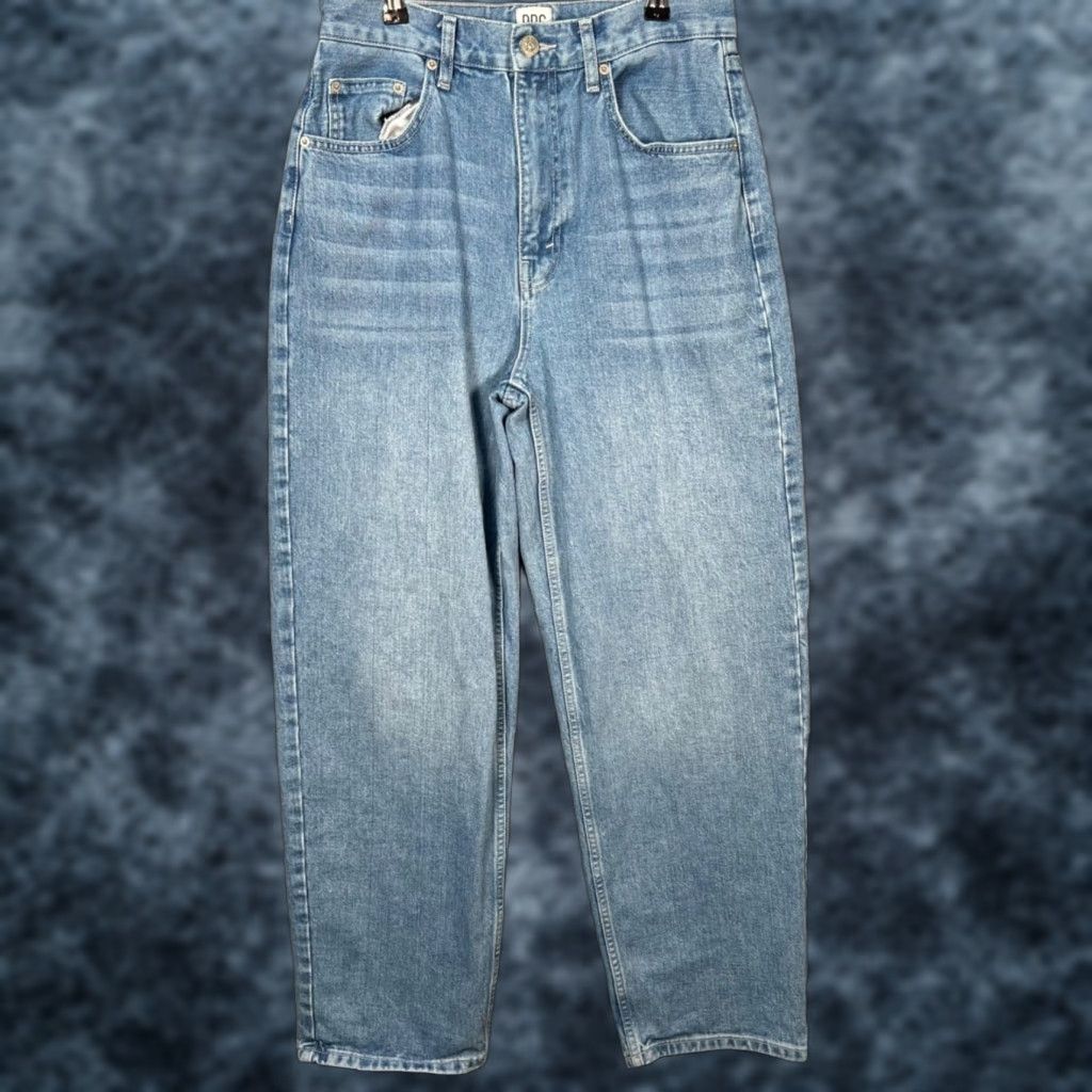 Urban Outfitters BDG Urban Outfitters Womens High-Rise Baggy Jeans Light Wash 30 Inseam 31 Inseam Blue Denim Cotton Straight Jeans Womens BDG Urban Outfitters Size 30" / US 8 / IT 44 - 1 Thumbnail