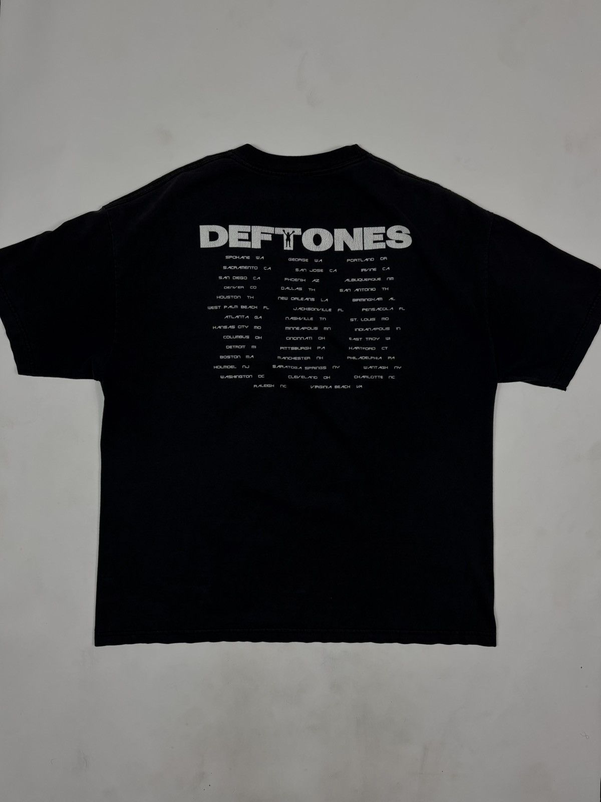 Band Tees 2000 Deftones “White Pony” Tour Tee – Official Licensed Size US XL / EU 56 / 4 - 4 Thumbnail
