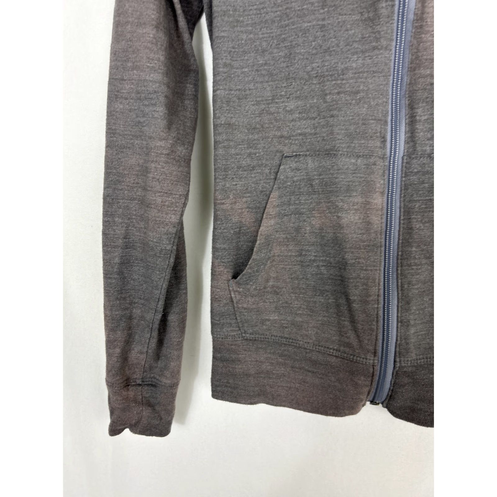 The North Face The North Face Womens XS Full Zip Lightweight Hoodie Gray Polyester Blend Hoodie Womens XS Gray 90s Activewear Mens? Size XS / US 0-2 / IT 36-38 - 3 Thumbnail