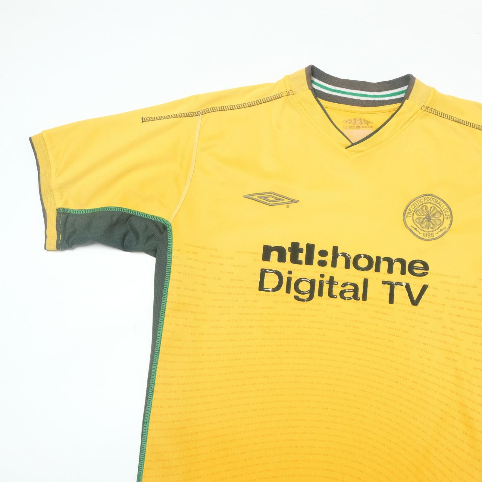 Umbro 2002/03 Celtic Away Shirt (S) Size US S / EU 44-46 / 1 - 3 Thumbnail