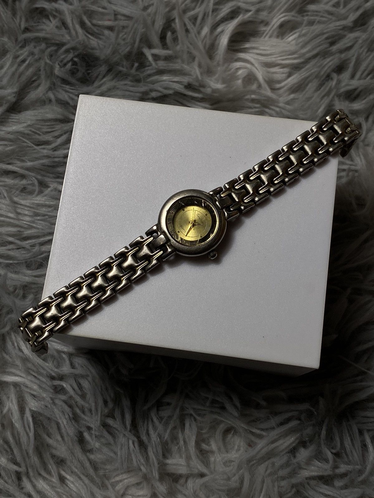 Vintage Vintage Semptoni Quartz Watch with Roman Dial Japanese Brand Size ONE SIZE - 5 Thumbnail