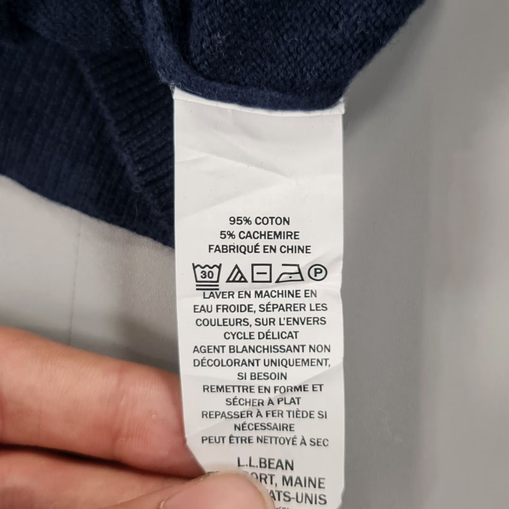 Vintage LL Bean Mens Jumper Navy Blue Large Cotton Cashmere V Neck Knitted Pullover Size US L / EU 52-54 / 3 - 6 Thumbnail