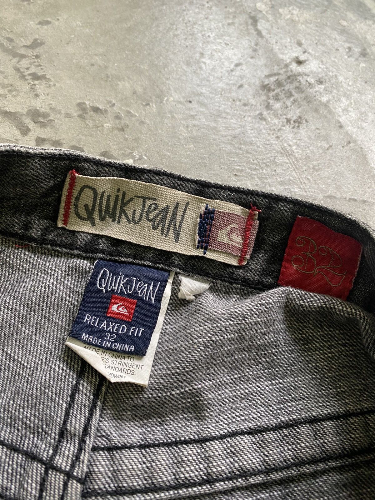 Quiksilver × Vintage Vintage Quiksilver Emberoidery Spellout Denim Short Pants Size US 33 - 9 Thumbnail