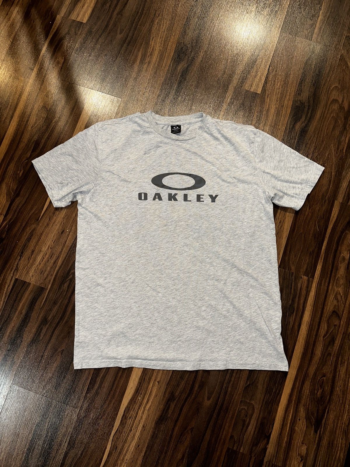 Oakley × Vintage Y2K OAKLEY O Bark Classic Logo Tee Tagged 2XL Size US XL / EU 56 / 4 - 1 Thumbnail