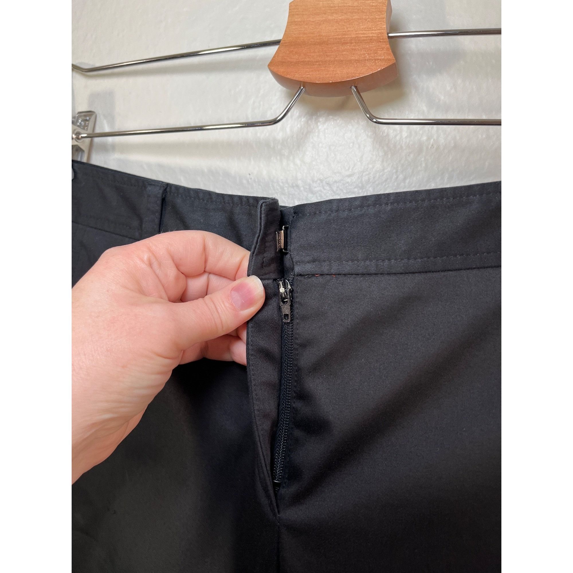 Miu Miu Miu Miu Black Slim Fit Cropped Dress Pants Size 38 Size 30" / US 8 / IT 44 - 6 Thumbnail