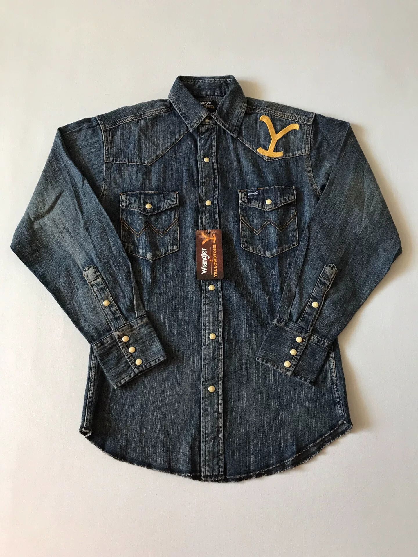 Wrangler Wrangler x Yellowstone Western Denim Shirt Size US S / EU 44-46 / 1 - 1 Thumbnail