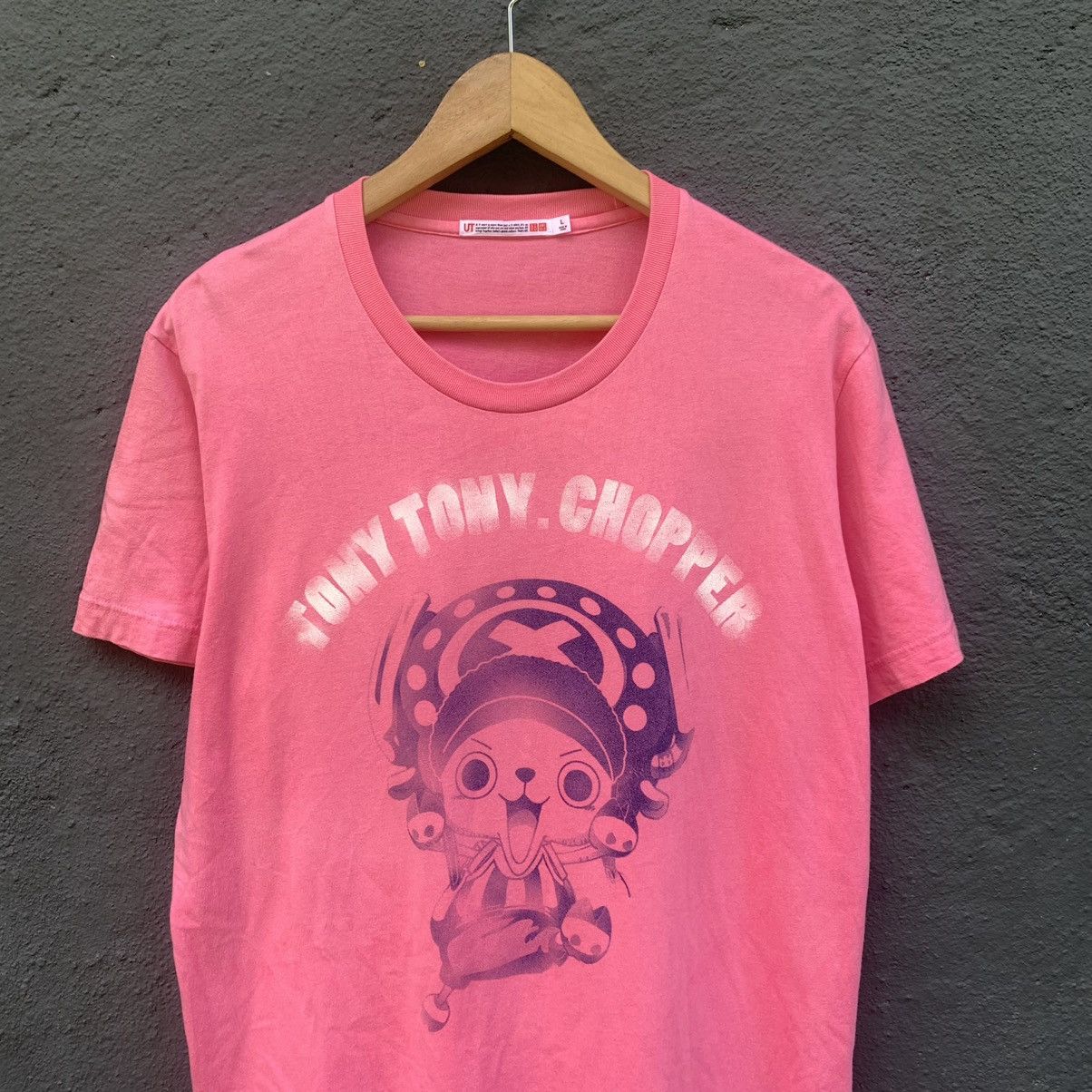 Uniqlo Tony Chopper One Piece X Uniqlo Japanese Brand Tee Size US L / EU 52-54 / 3 - 2 Thumbnail