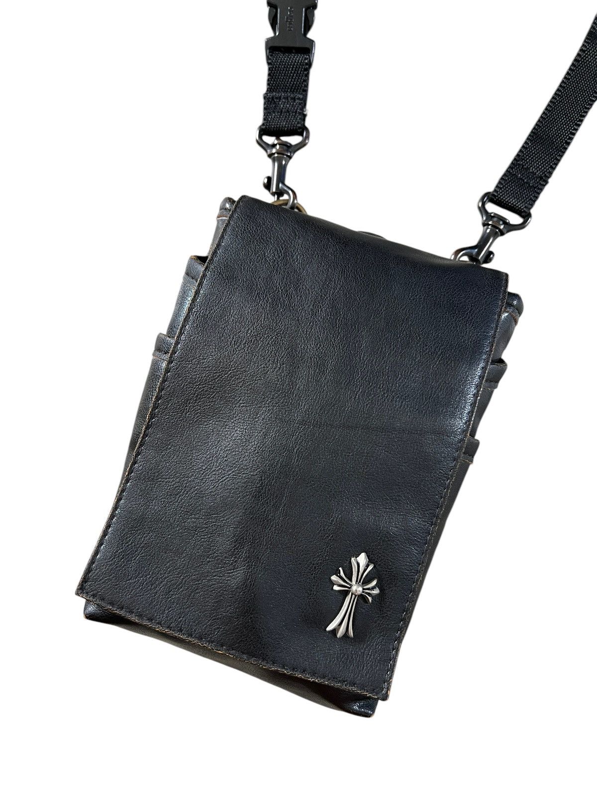 Japanese Brand Fabric Connection 🇯🇵 Leather Cross Logo Sling Bag Size ONE SIZE - 3 Thumbnail