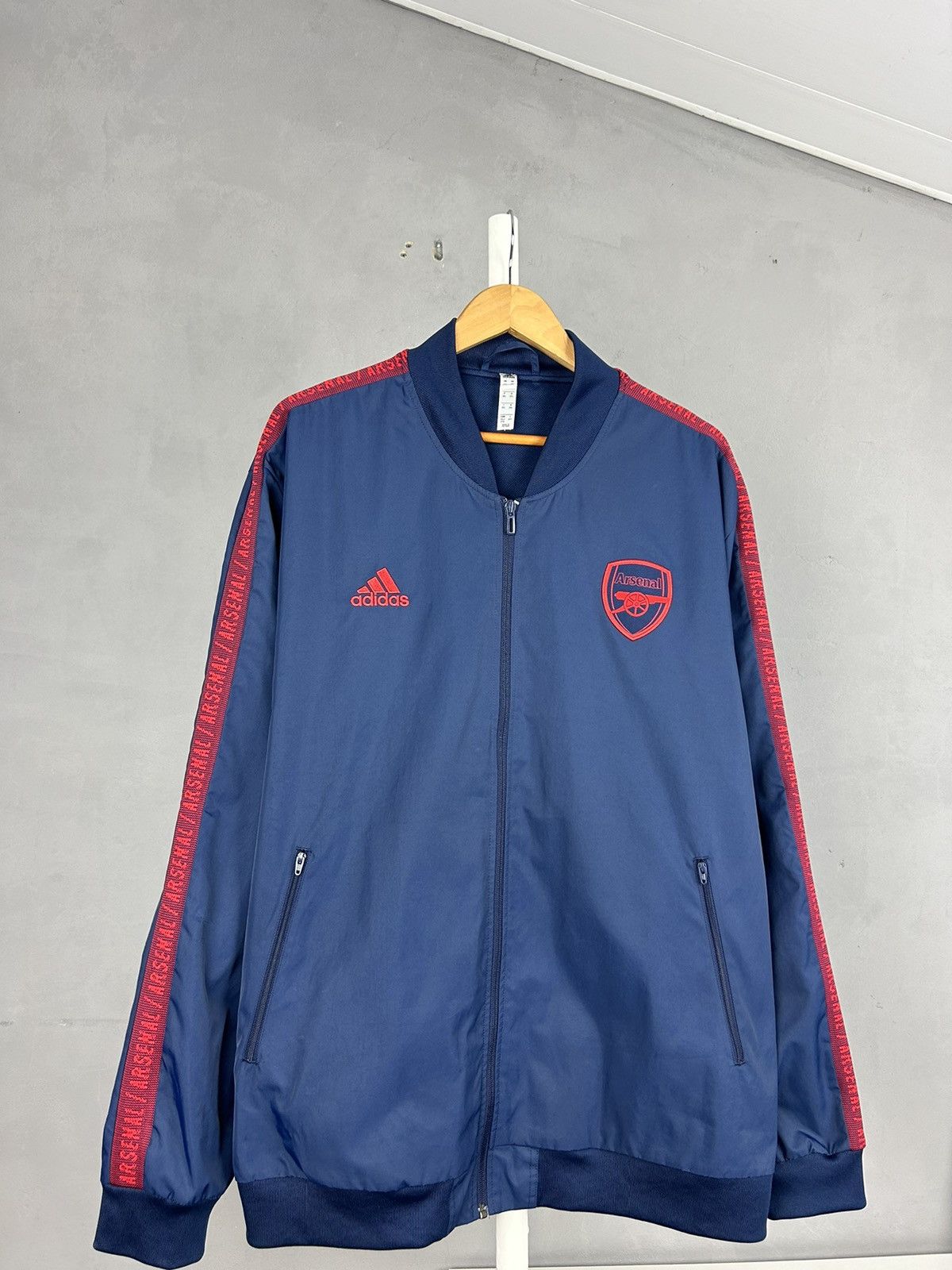 Adidas ARSENAL LONDON ADIDAS 2019/20 FOOTBALL SOCCER TRACK JACKET Size US XXL / EU 58 / 5 - 2 Thumbnail