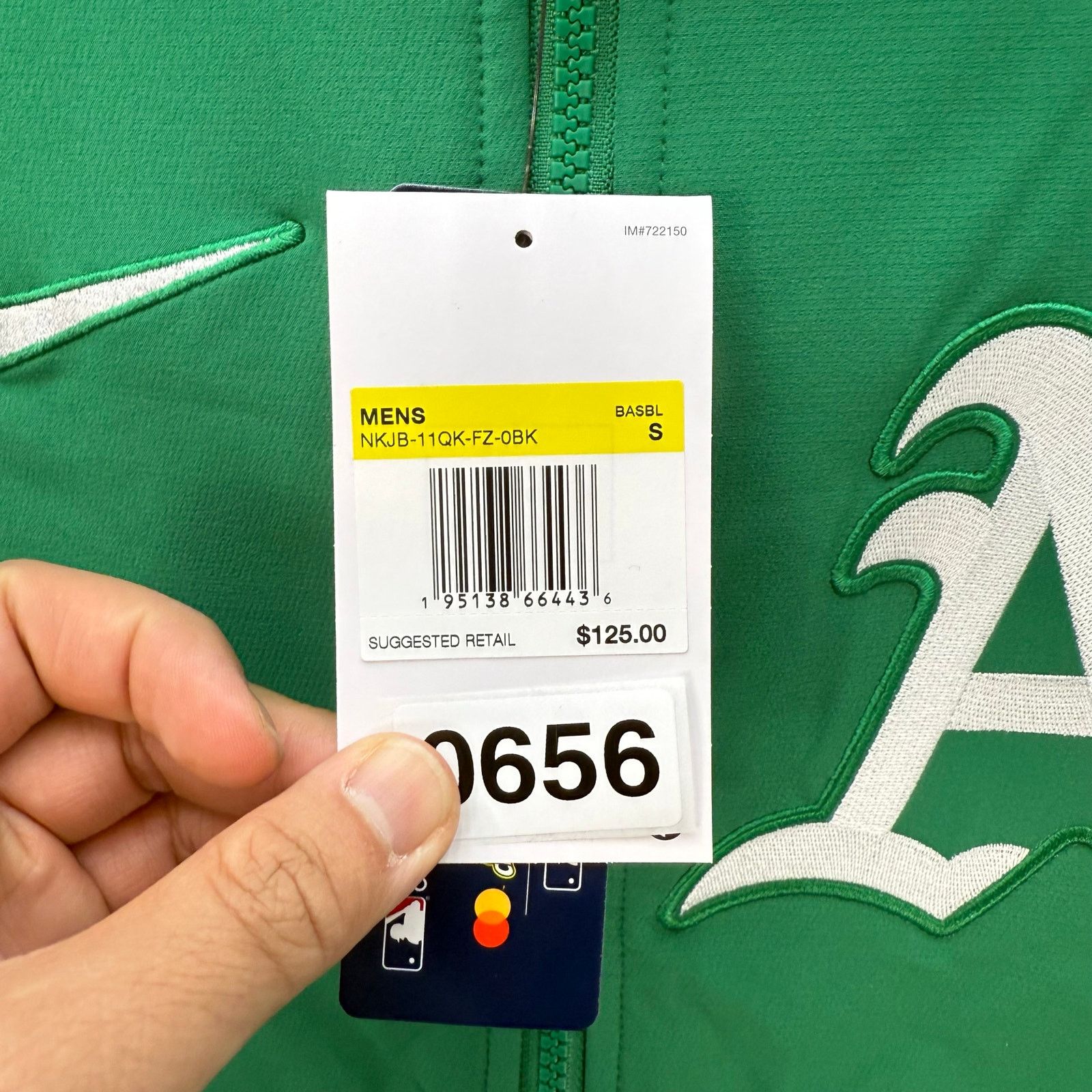 Nike NIKE MEN'S SMALL BASEBALL SERIES OAKLAND ATHLETICS MLB HOOD Size US S / EU 44-46 / 1 - 3 Thumbnail
