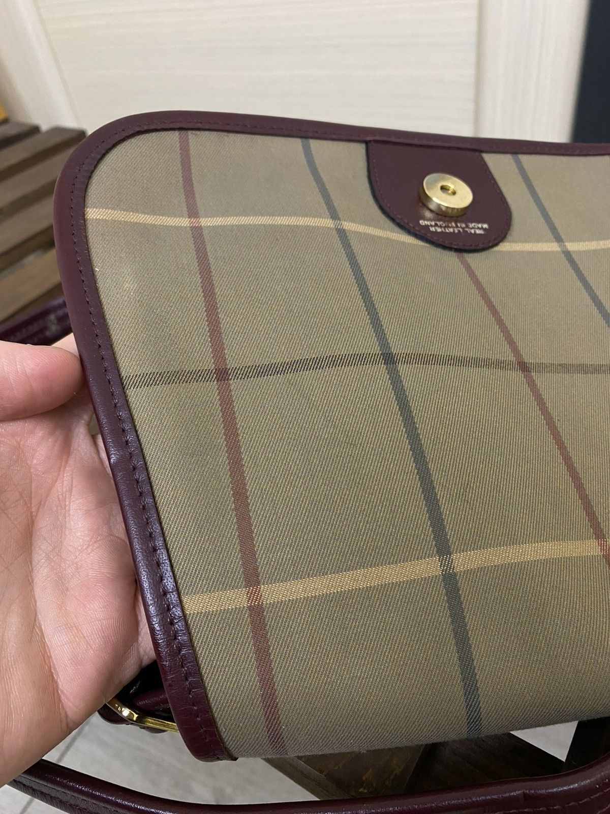 Burberry Vintage Burberry Canvass Check Messenger Bag Real Leather Size ONE SIZE - 8 Thumbnail