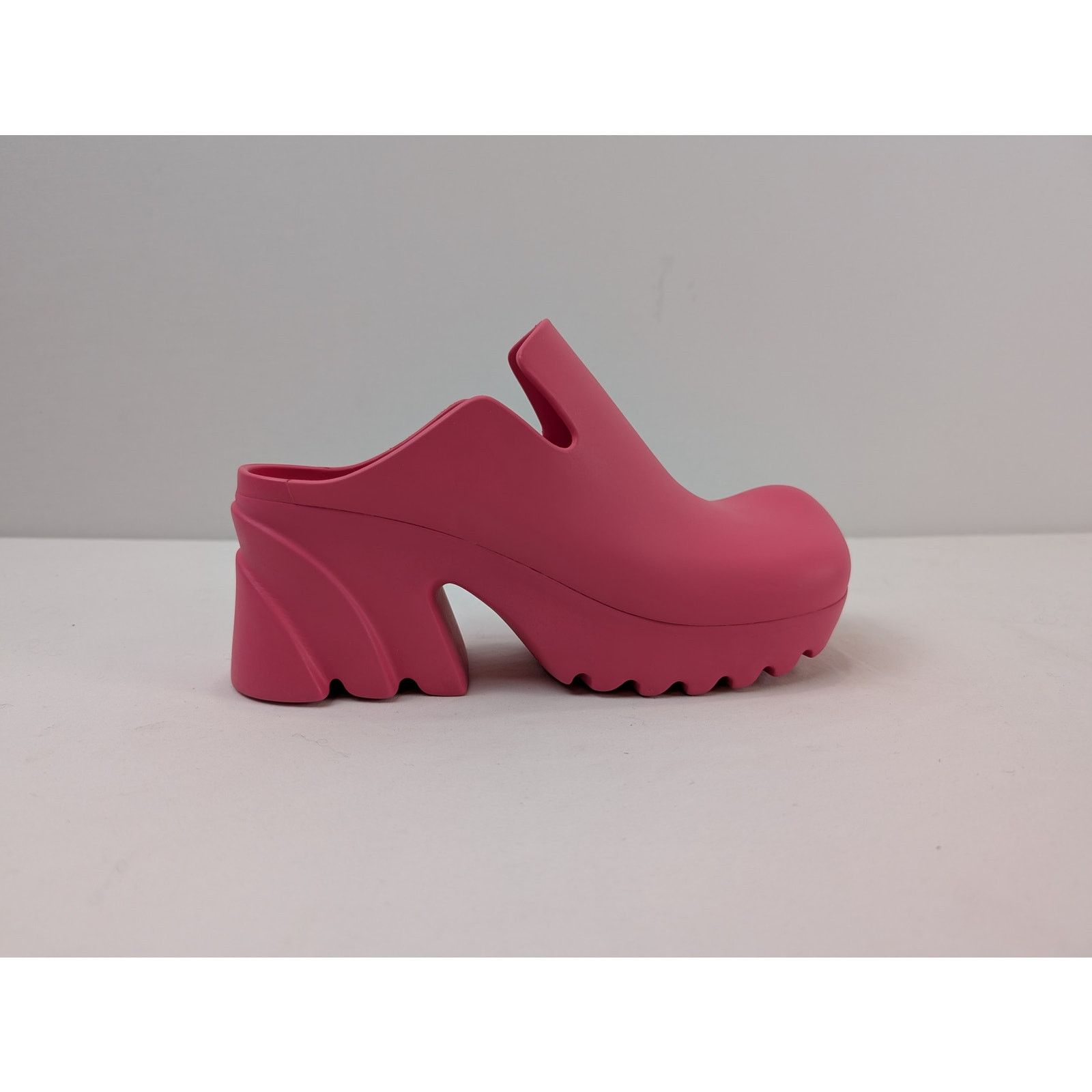 Bottega Veneta o1rshd1 Gel Rubber Flash Pump in Cranberry Size US 9 / IT 39 - 1 Thumbnail