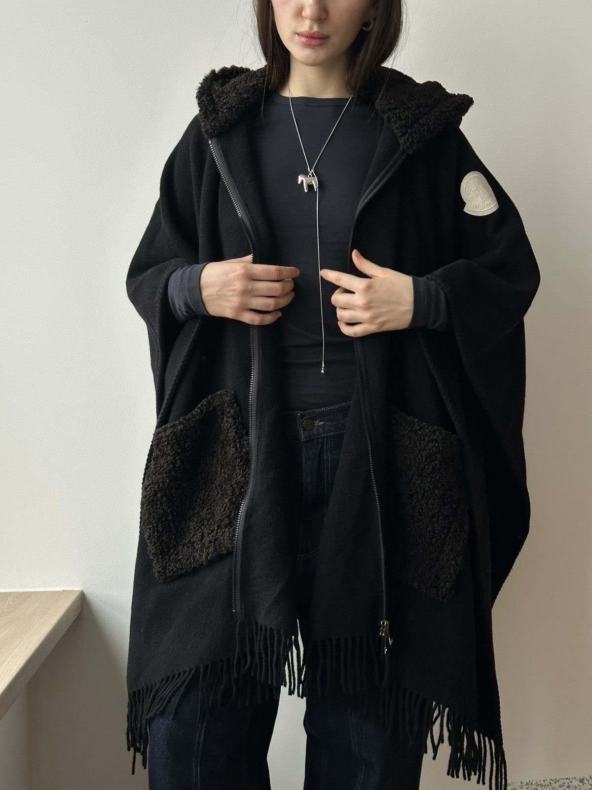 Moncler Moncler Mantella Wool Down Nylon Hood Poncho Black Coat Size ONE SIZE - 11 Thumbnail