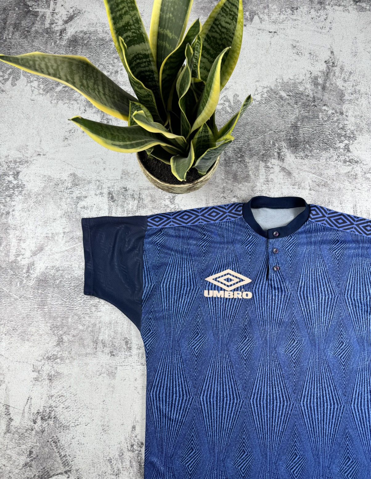 Umbro UMBRO 90S PRO TRAINING 1994/1996 FOOTBALL JERSEY SHIRT TEE Size US M / EU 48-50 / 2 - 5 Thumbnail