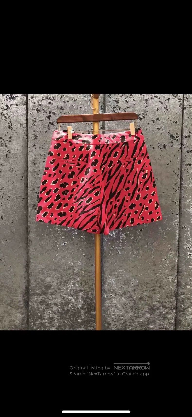 Valentino Valentino Red leopard print shorts Size 39" - 3 Thumbnail