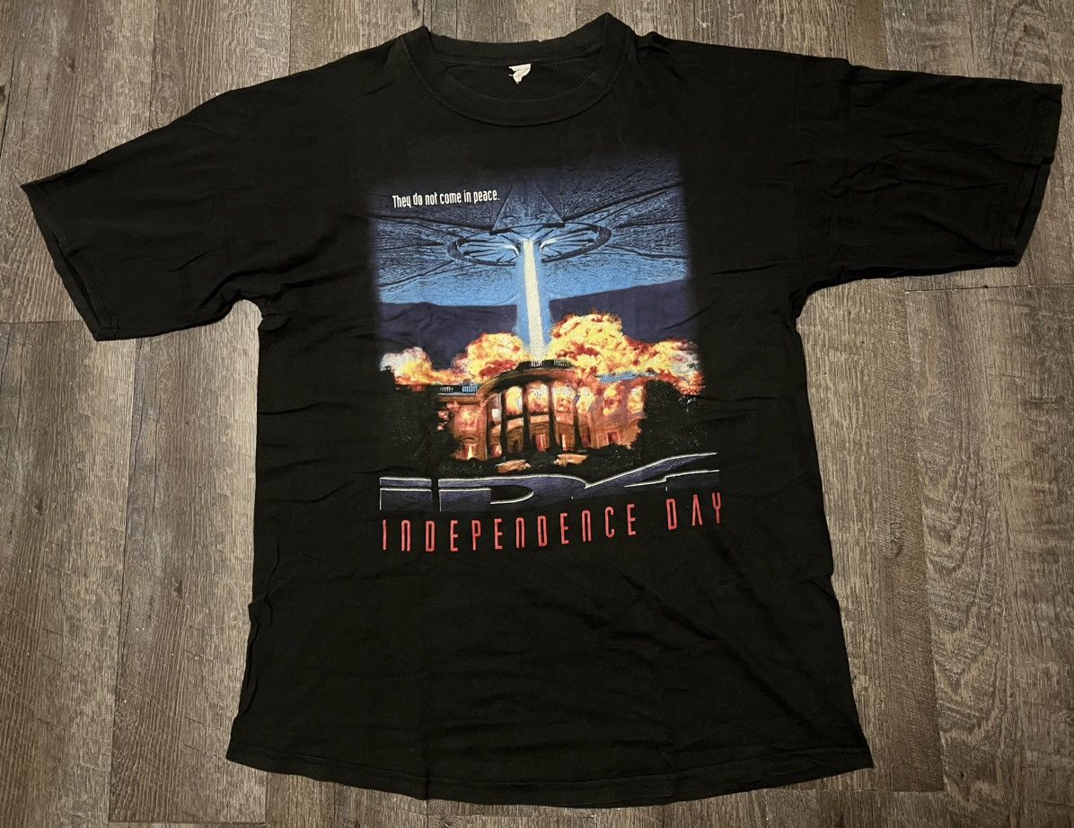 Vintage Vintage Independence Day Movie Promo shirt Size 1996 Size US L / EU 52-54 / 3 - 1 Thumbnail