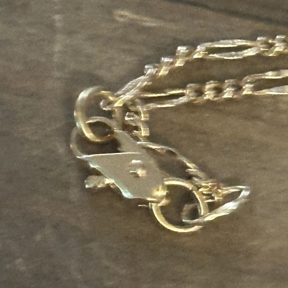 Vintage Vintage dainty gold tone figaro chain necklace Size ONE SIZE - 3 Thumbnail