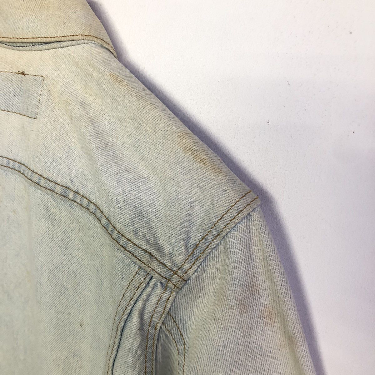 Levi's × Vintage Vintage Levis Light Wash Denim Trucker Jacket Size US S / EU 44-46 / 1 - 11 Thumbnail