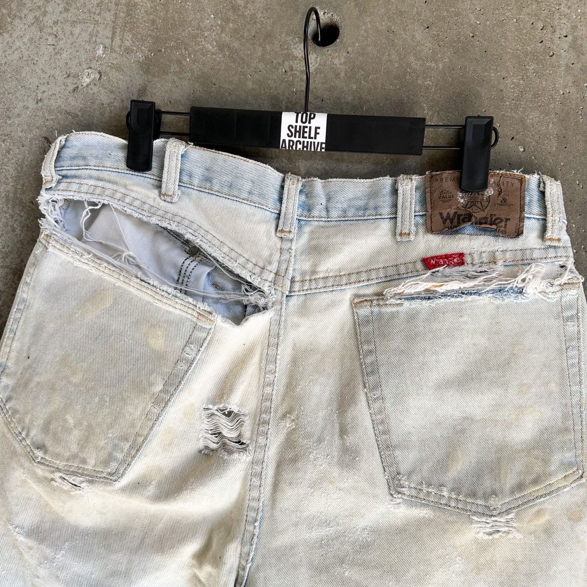 Wrangler 80s Vintage Wrangler DESTROYED Denim Shorts Size US 33 - 6 Thumbnail