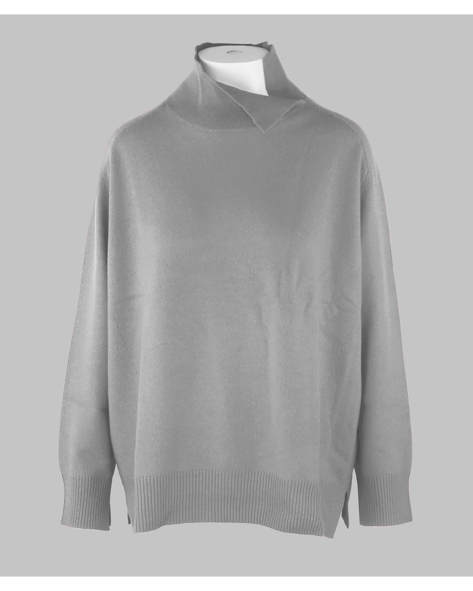 image of Malo Cashmere And Wool Blend Turtleneck Sweater in Grey, Women's (Size XS)