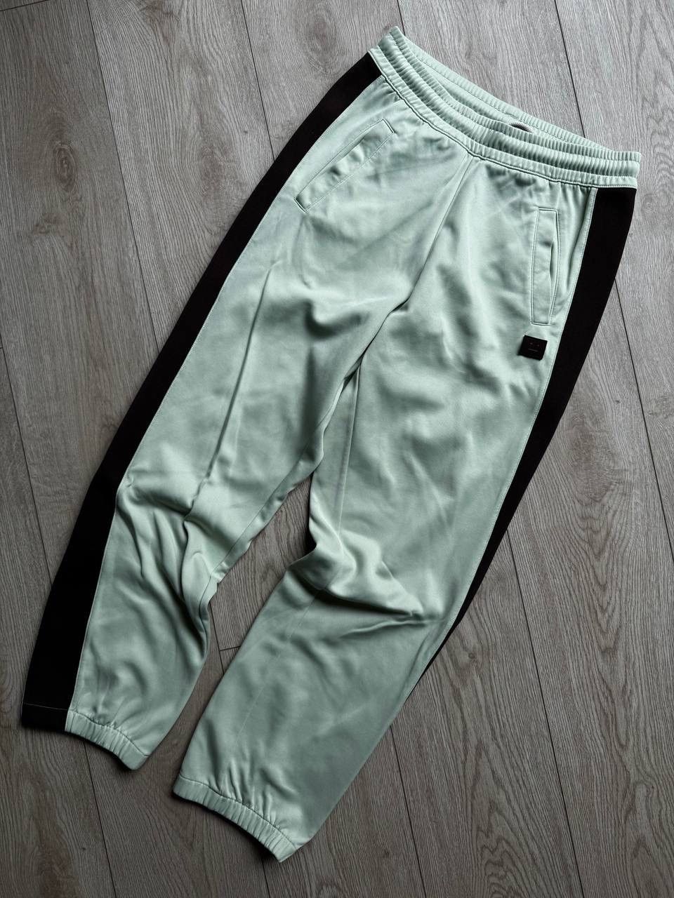 Acne Studios Acne Studios Pants cube logo pants Size 24" / US 00 / IT 34 - 1 Thumbnail