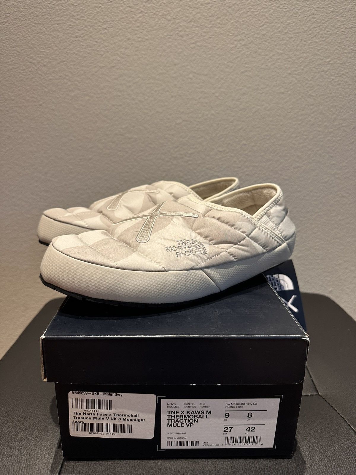Kaws × The North Face KAWS x The North Face mule US 9 sneaker Size US 9 / EU 42 - 1 Thumbnail